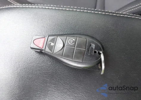 2015 Jeep Cherokee Latitude z USA, uszkodzony, nr VIN 1C4PJMCB0FW515554